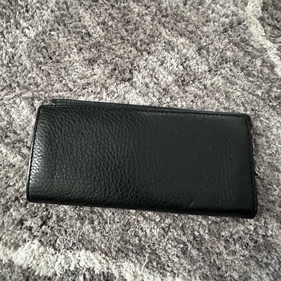 Marc Jacob’s Leather Wallet - Picture 3 of 4
